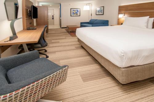 Holiday Inn Express Hotel & Suites Dallas-North Tollway/North Plano an IHG Hotel - image 3