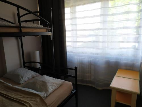 1 bunk bed