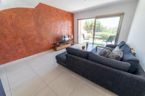 Maisonette 50m from the sea ...