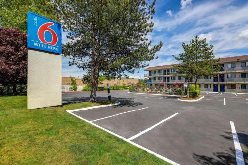 Motel 6-Kirkland, WA - North Kirkland