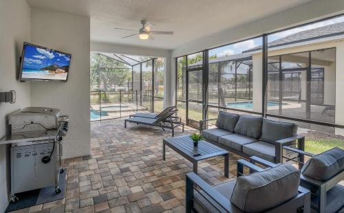 7BR Mansion - Family Resort - Private Pool Hot Tub BBQ! - main image