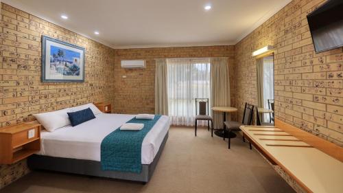 1 double bed