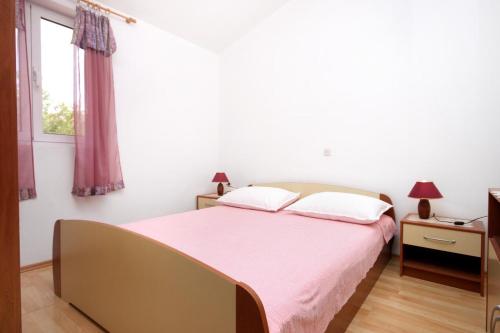 Apartments by the sea Kustici Pag - 6320 - main image