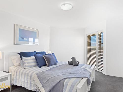 Apartment with Balcony image 8