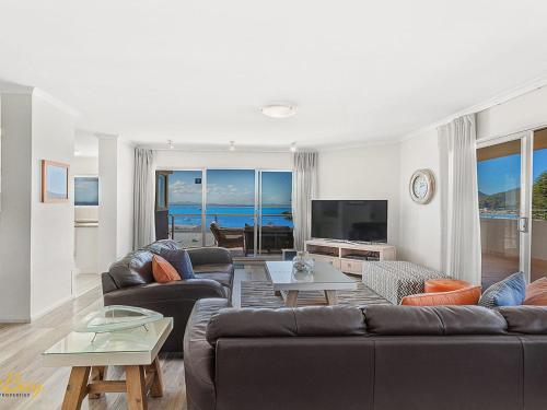 Breakwater Apartment 205 in Шоал Бей