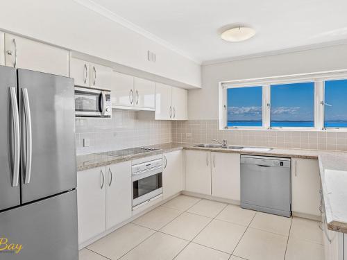 Breakwater Apartment 205 - image 3