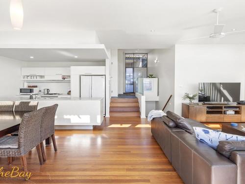 One Mile Ridge No 15 - Port Stephens