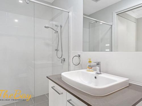 Badkamer, Scott Street Couples Getaway in Anna Bay