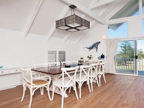 Удобства, Kingsley Beach House Boat Harbour in Уан Маил Бийч