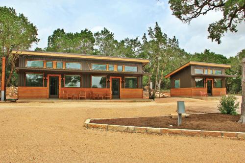 Green Acres Cottages - Boerne Suite - image 6