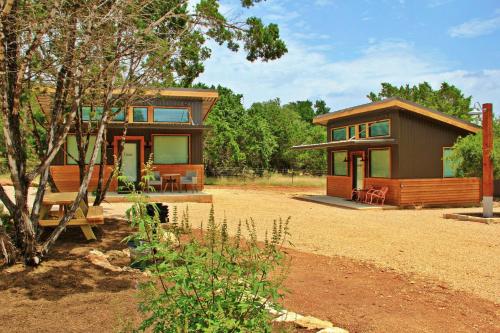 Green Acres Cottages - Gruene Suite - image 7