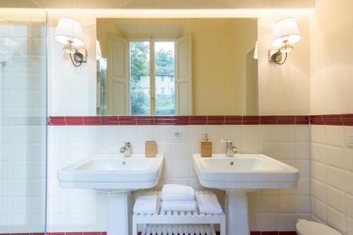 4bdrm elegant apartm in Private Estate, shared Swimmingpool, Maze Garden, Florence (photo 9)