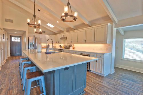 Grand River Retreat - image 2
