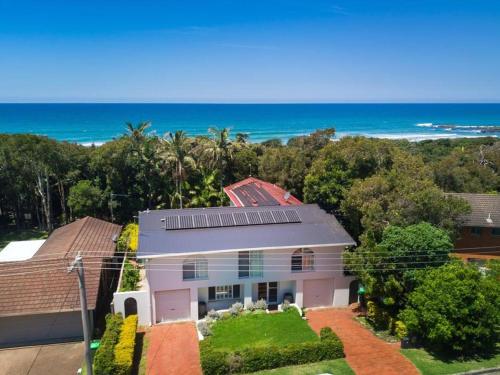 Malibu Beach House in Lake Cathie