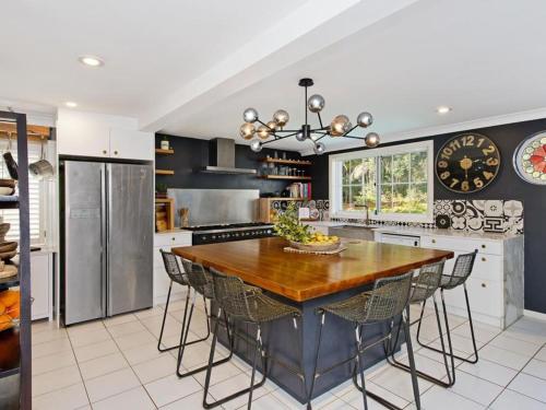 Malibu Beach House in Lake Cathie
