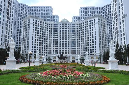 Royal City - Homestay Apartment