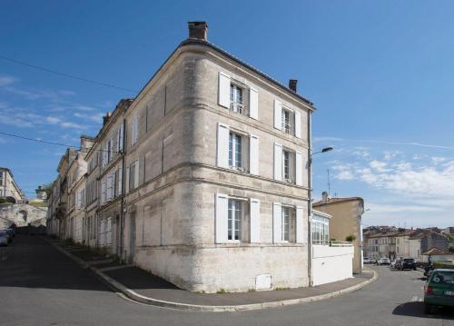 Chambres d'Hôtes Laferrière, centre, calme, Clim - Chambre d'hôtes - Angoulême