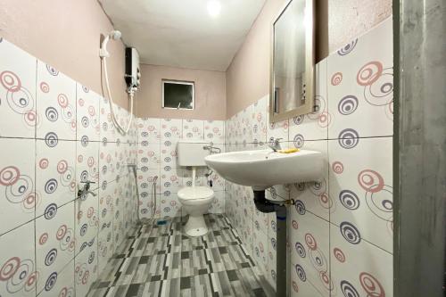 Bathroom, OYO HOME 90285 Pogimpaan Homestay in Kinabalu National Park