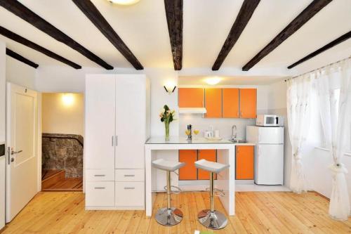 Marigold stone house 1