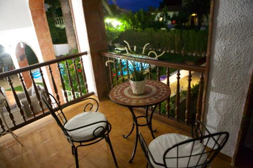 Three-Bedroom Villa image 10