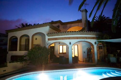 DAMA Villa con piscina privada - image 5