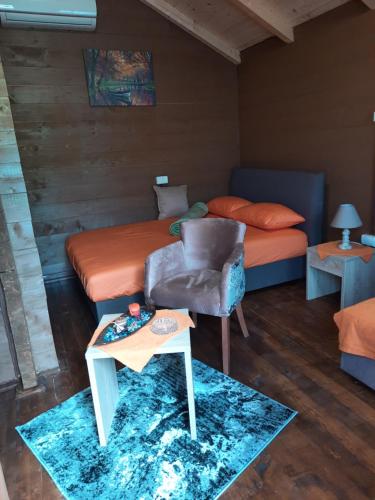 Mali Raj Apartmani in Karuč