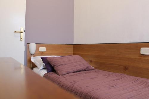 2 bedrooms, 3 beds