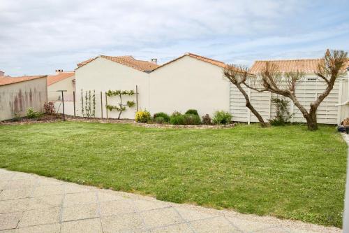 Maison idéale pour des vacances en famille revigorantes à Brem-sur-Mer