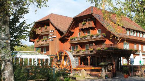Landhotel Untere Kapfenhardter Mühle - Hotel - Unterreichenbach
