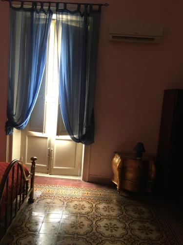 One-Bedroom Apartment image 9