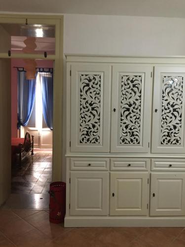 One-Bedroom Apartment image 2