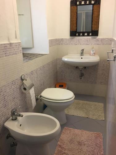 One-Bedroom Apartment image 1