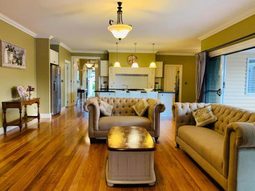 Charming period cottage with a picturesque garden in Phillip Island