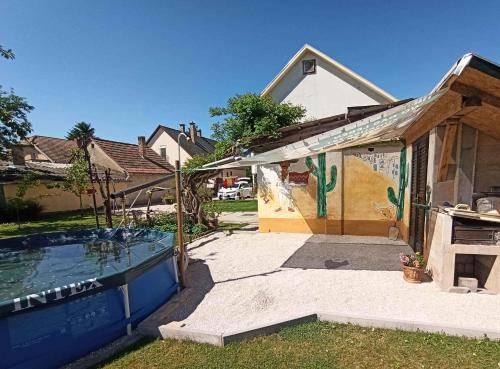 ทัศนียภาพ, Pelso Holiday Apartments Bambusz in บาลาตองกิลิตี