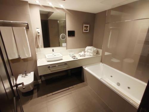 Costa Esmeralda Suites - image 2