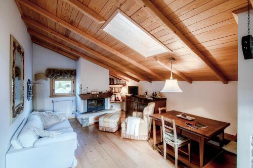  Charming Mountain Penthouse in Aprica