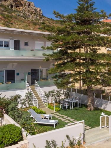 Exterior view, Kolymbari Sea Front Cozy Apartments near ioannis kafenagogeio kolibari