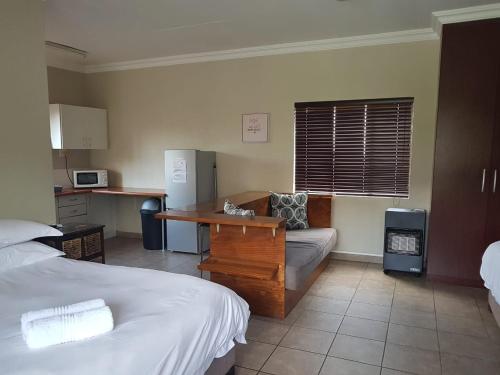 Private Apartments & Biz Stays Pretoria - image 4