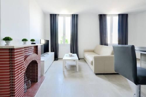 LA CIOTAT - Magnifique Appartement climatisé sur le Port 2