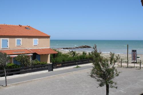 Maisonnette T3 pour 4 personnes bord de mer Frontignan Plage 302 gîte à louer Aresquies