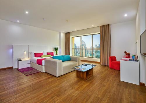 Ramada Hotel and Suites by Wyndham Dubai JBR - image 4