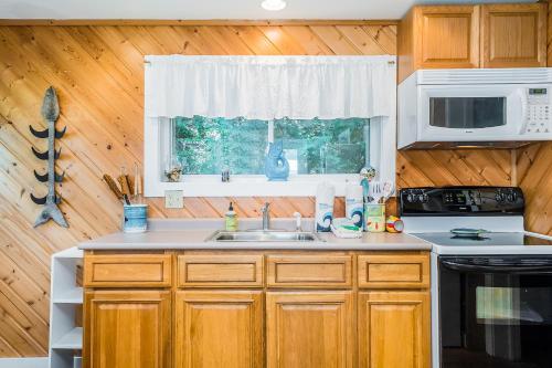 Sunset View Retreat in Beulah, USA