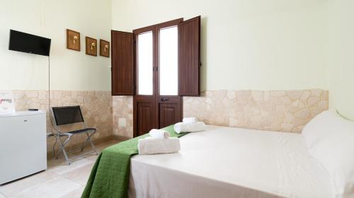  La Verdina by Typney in Vernole