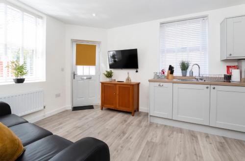 Livingstone street Apartments with Free Parking 1