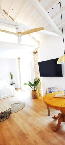 MANZANO PALACE. Habitaciones y Suites 30 m2 en la Plaza Mayor - Membrilla