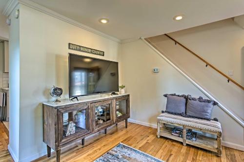 Updated Home with Patio Half Mile to West Point in Highland Falls, USA
