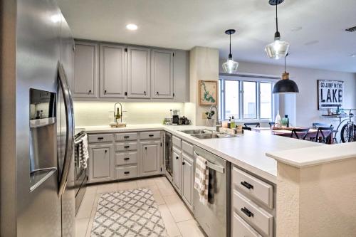 Waterfront Horseshoe Bay Retreat w/ Game Room! in 馬蹄灣(TX)