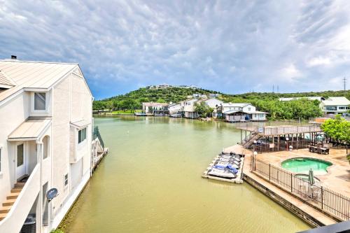 Waterfront Horseshoe Bay Retreat w/ Game Room! in 馬蹄灣(TX)