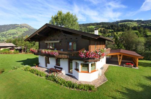  Haus Hirzinger, Pension in Brixen im Thale