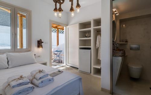 Geomilos Deluxe Rooms in เกาะมีลอส